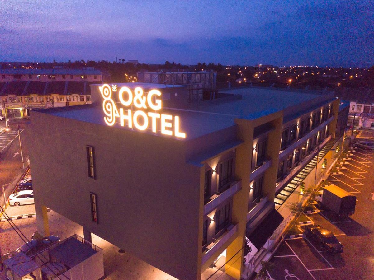 O&G Hotel Parit Buntar Buitenkant foto